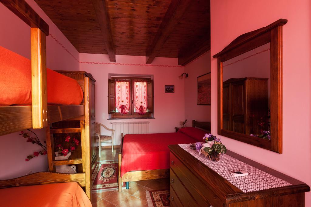 Azienda Agrituristica La Casetta Del Pollino Морманно Номер фото